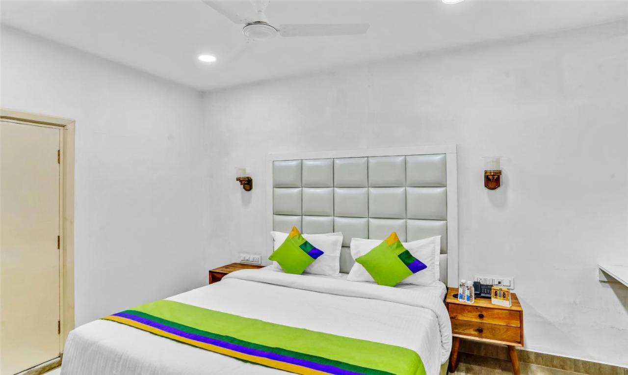 Hotel Hinduja Mehrangarh Fort ジョードプル エクステリア 写真