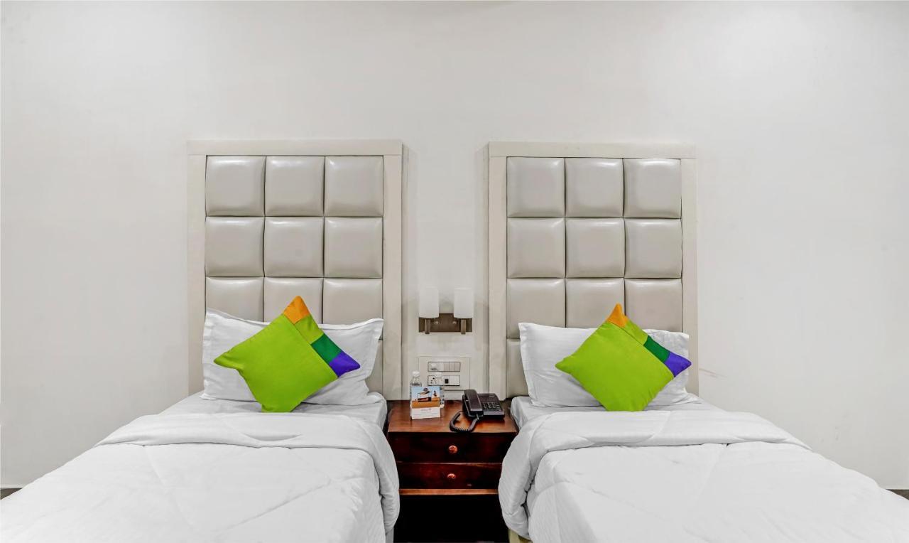Hotel Hinduja Mehrangarh Fort ジョードプル エクステリア 写真