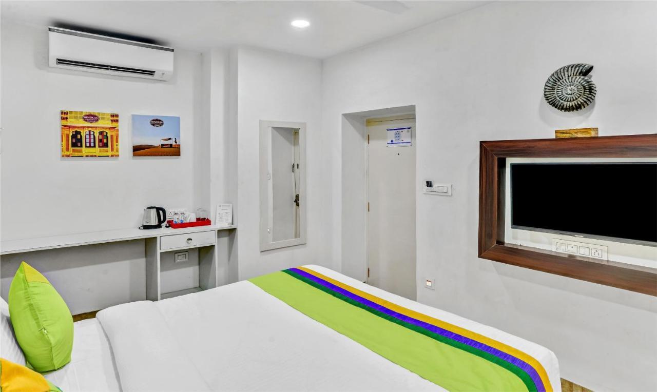 Hotel Hinduja Mehrangarh Fort ジョードプル エクステリア 写真