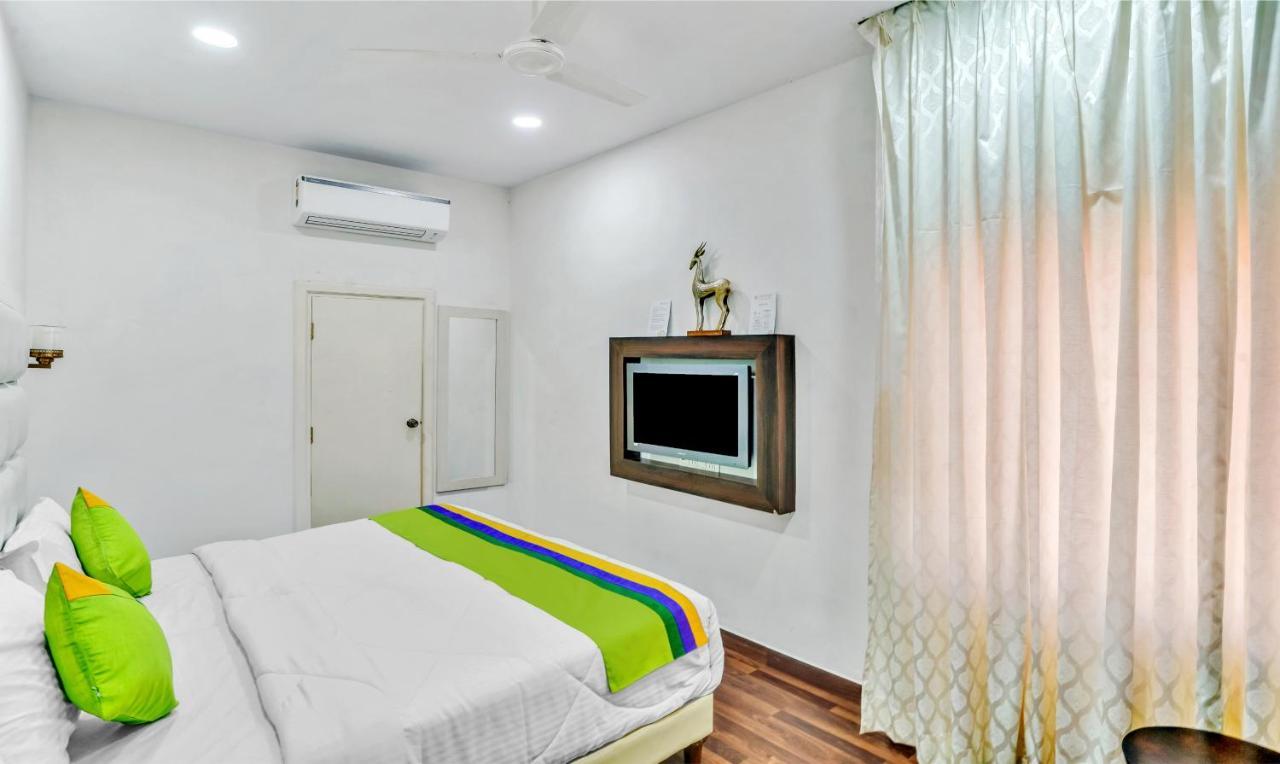 Hotel Hinduja Mehrangarh Fort ジョードプル エクステリア 写真