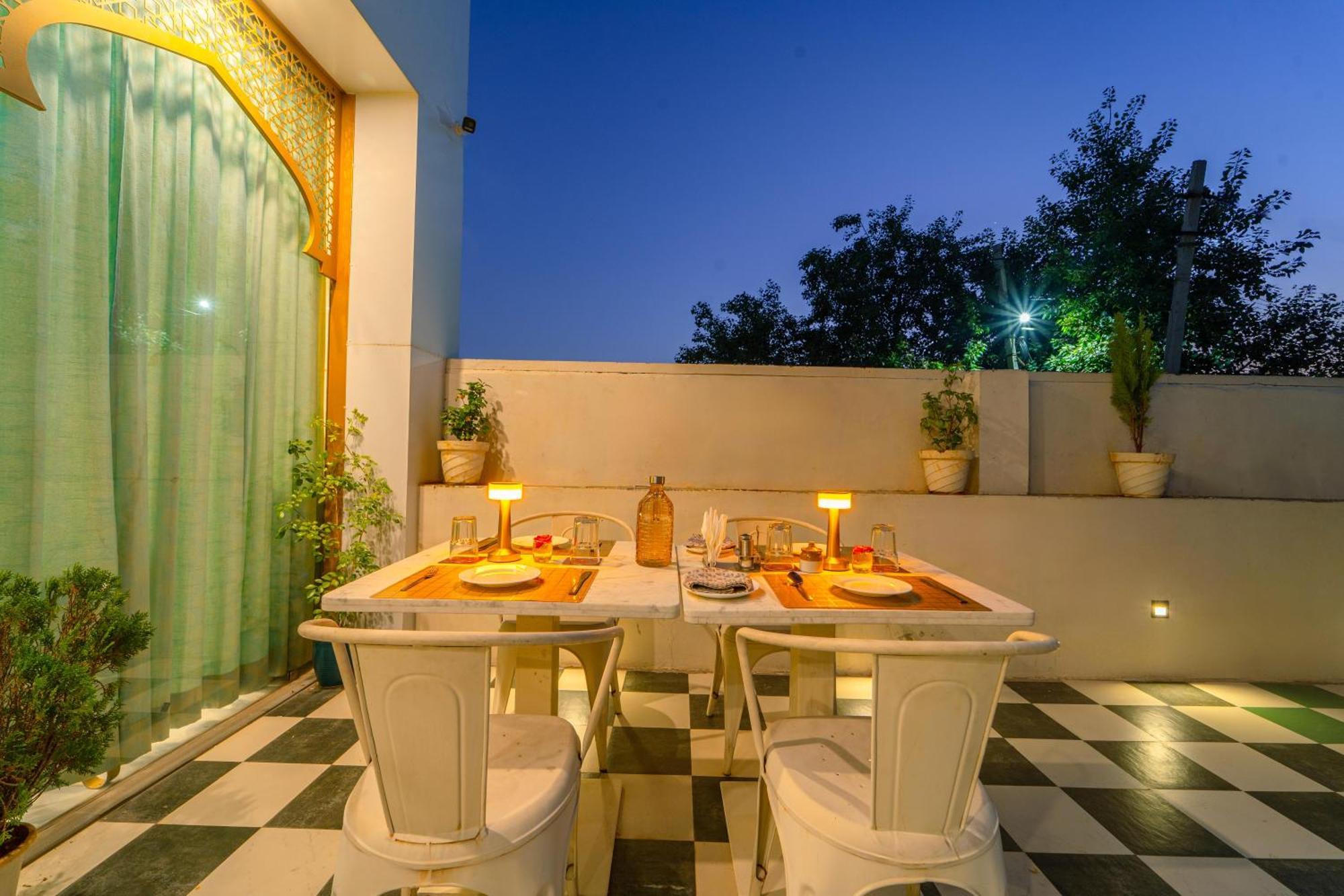 Hotel Hinduja Mehrangarh Fort ジョードプル エクステリア 写真