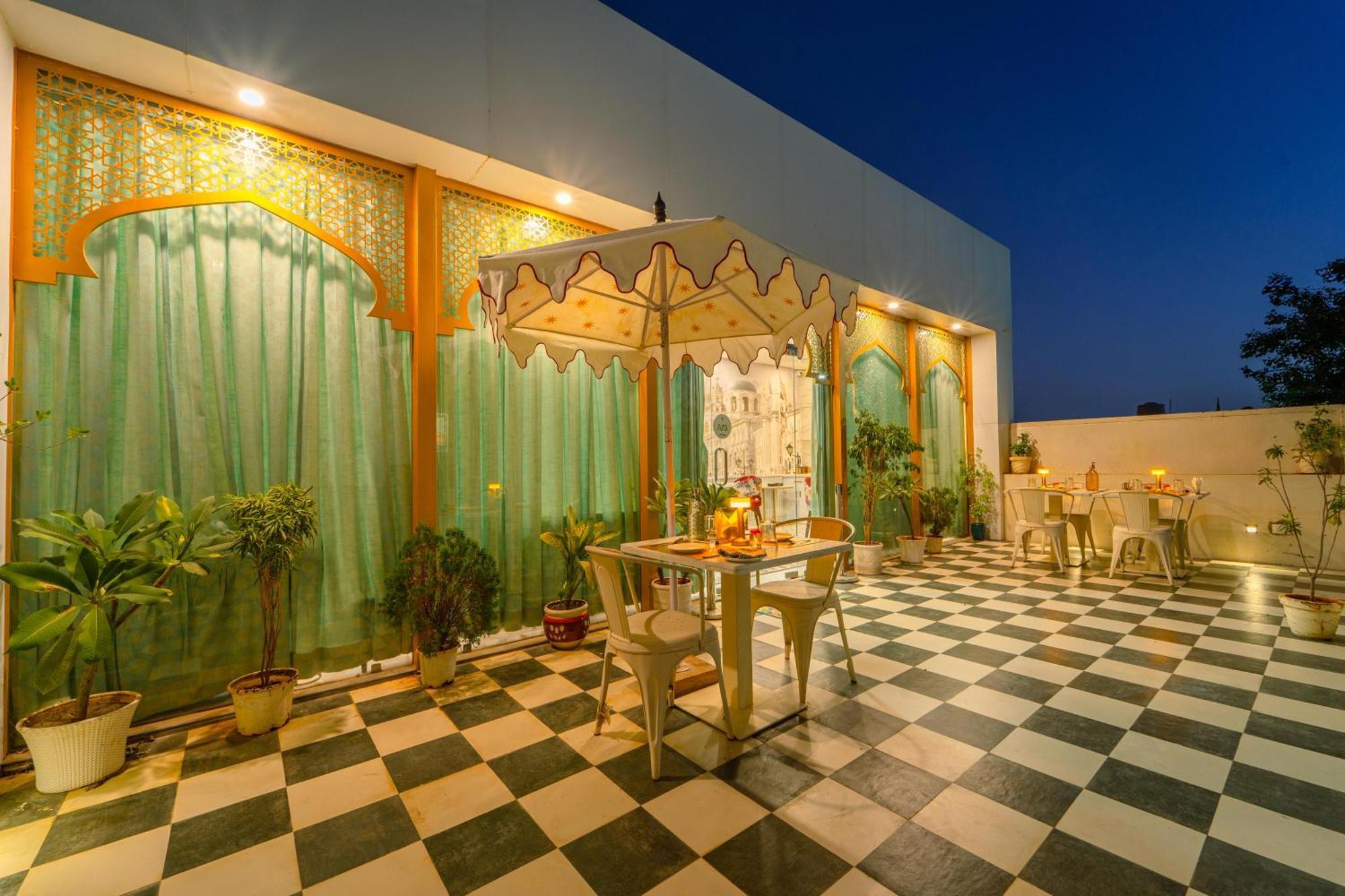 Hotel Hinduja Mehrangarh Fort ジョードプル エクステリア 写真