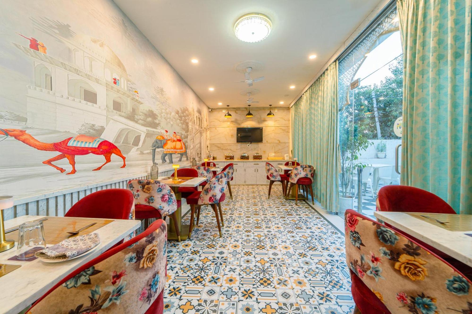 Hotel Hinduja Mehrangarh Fort ジョードプル エクステリア 写真